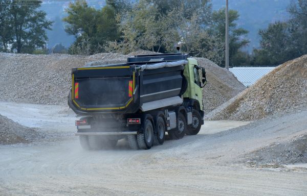 Gravel Delivery Service in Redwood City