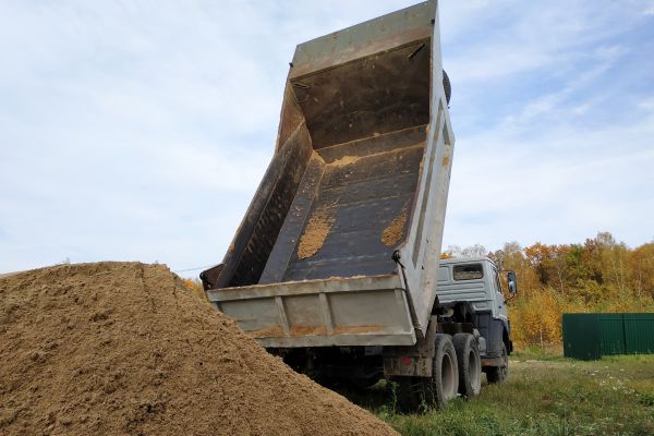 Topsoil Delivery in Redwood City