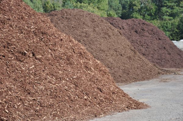 Brown Mulch Delivery in Redwood City
