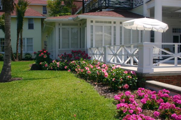 Deck Landscaping Service in Redwood City
