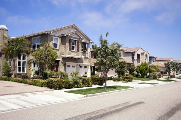 Neighborhood Landscaping in Redwood City